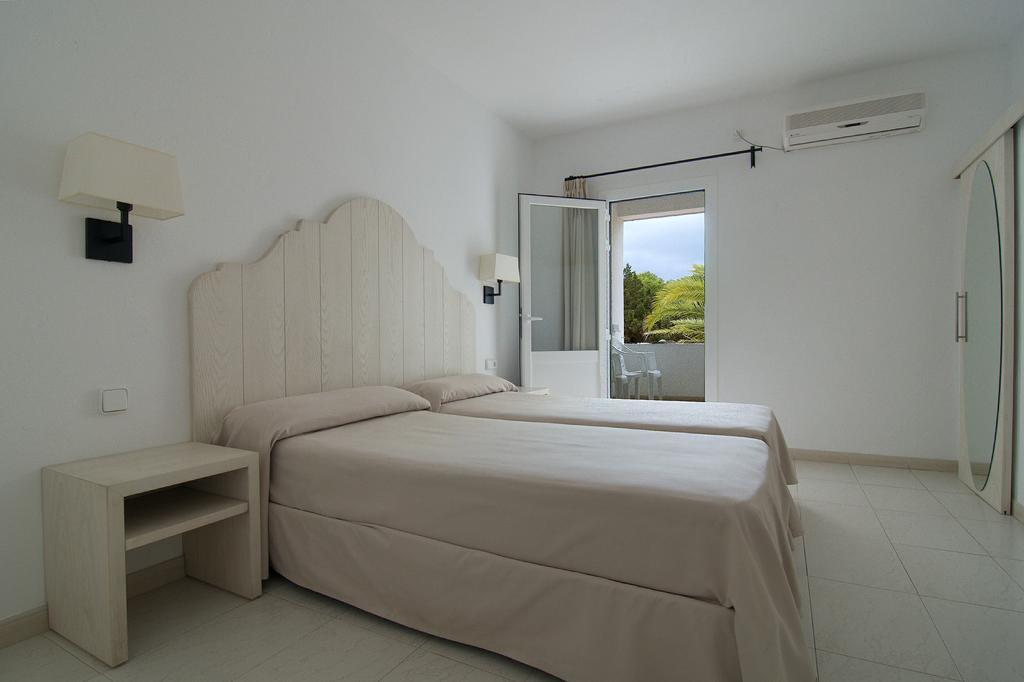 Hostal Capri Es Pujols Bilik gambar