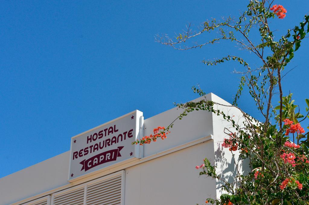 Hostal Capri Es Pujols Luaran gambar