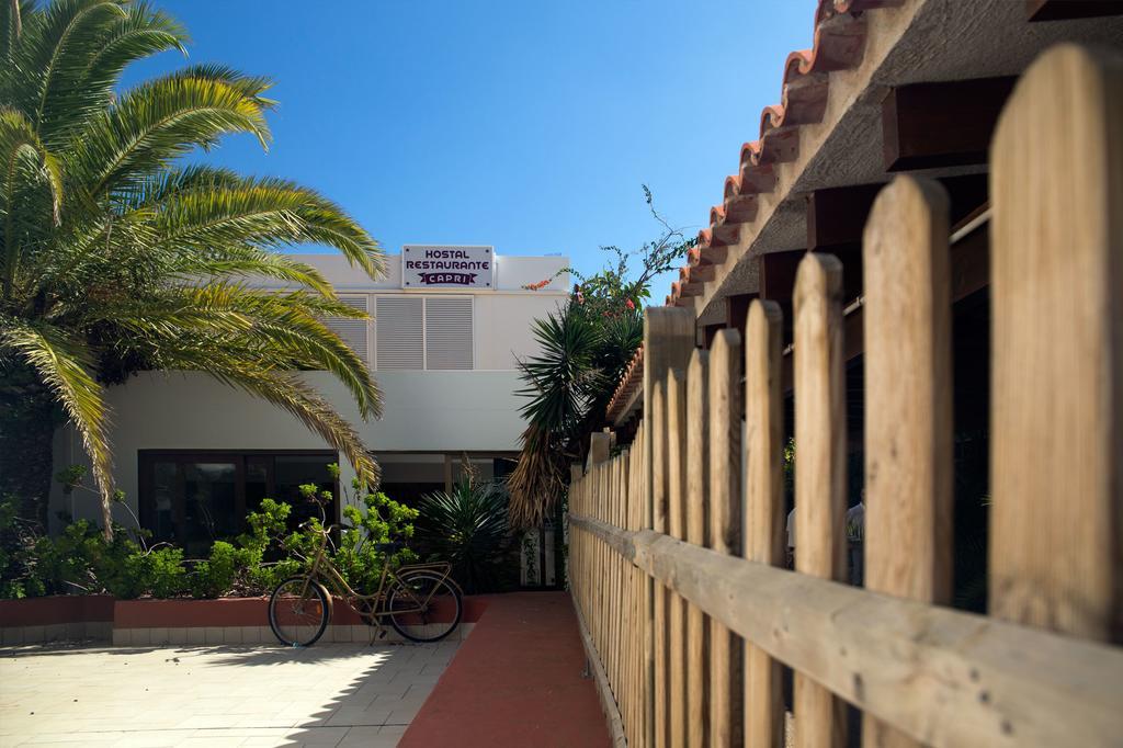 Hostal Capri Es Pujols Luaran gambar