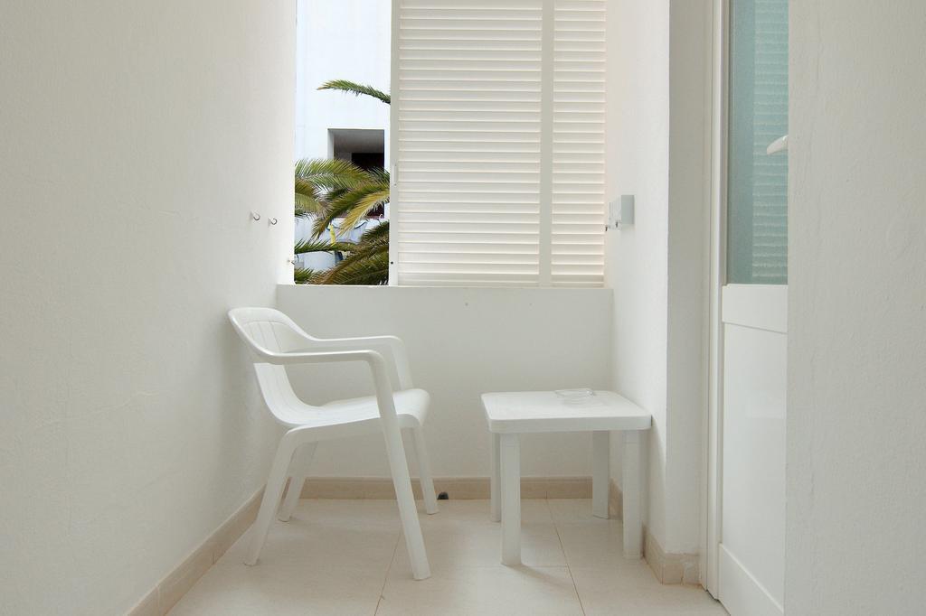 Hostal Capri Es Pujols Bilik gambar